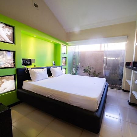 Motel Platinum Λοντρίνα Εξωτερικό φωτογραφία