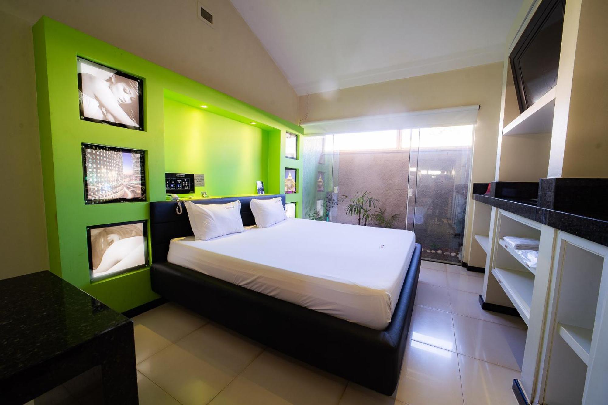 Motel Platinum Λοντρίνα Εξωτερικό φωτογραφία