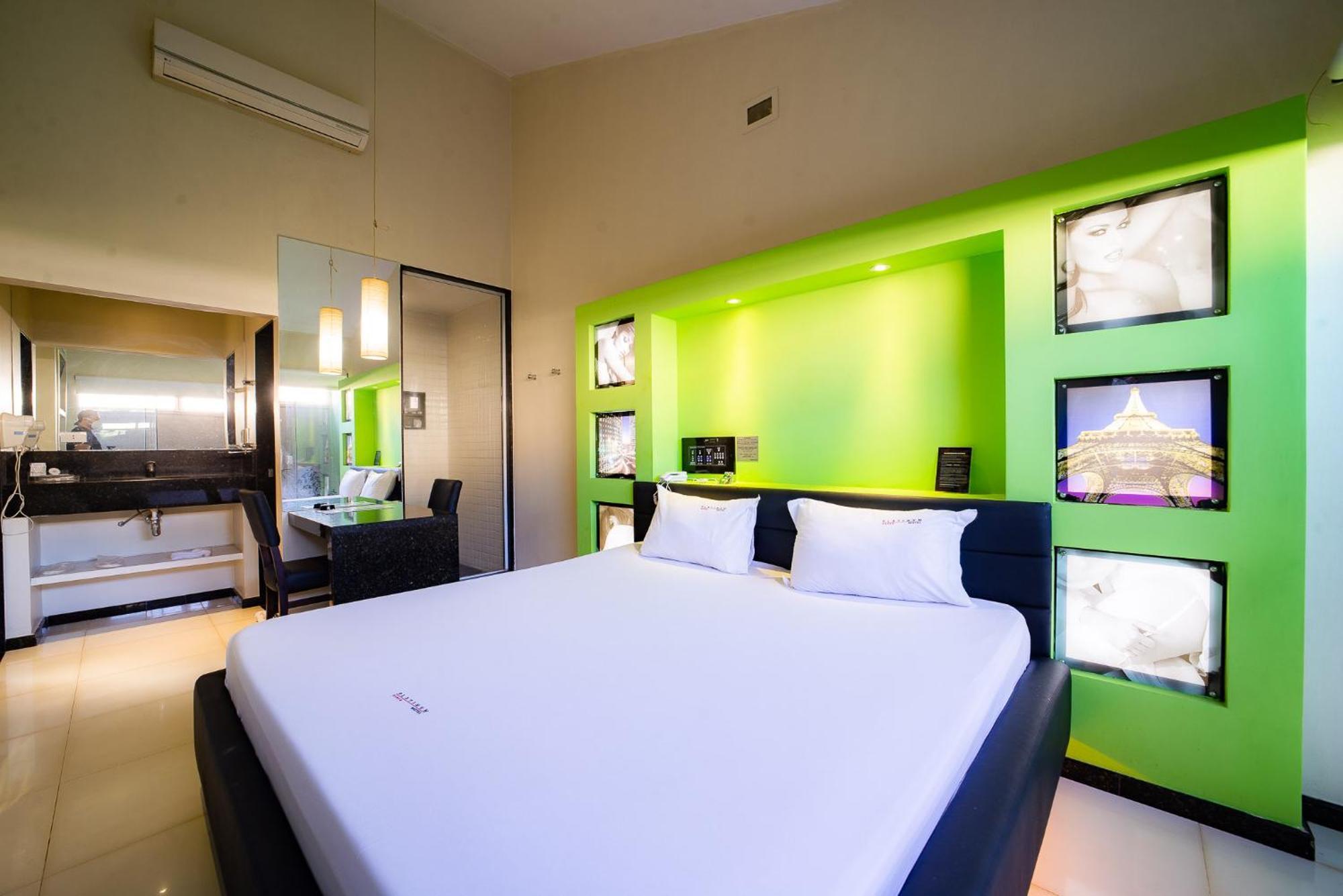Motel Platinum Λοντρίνα Εξωτερικό φωτογραφία