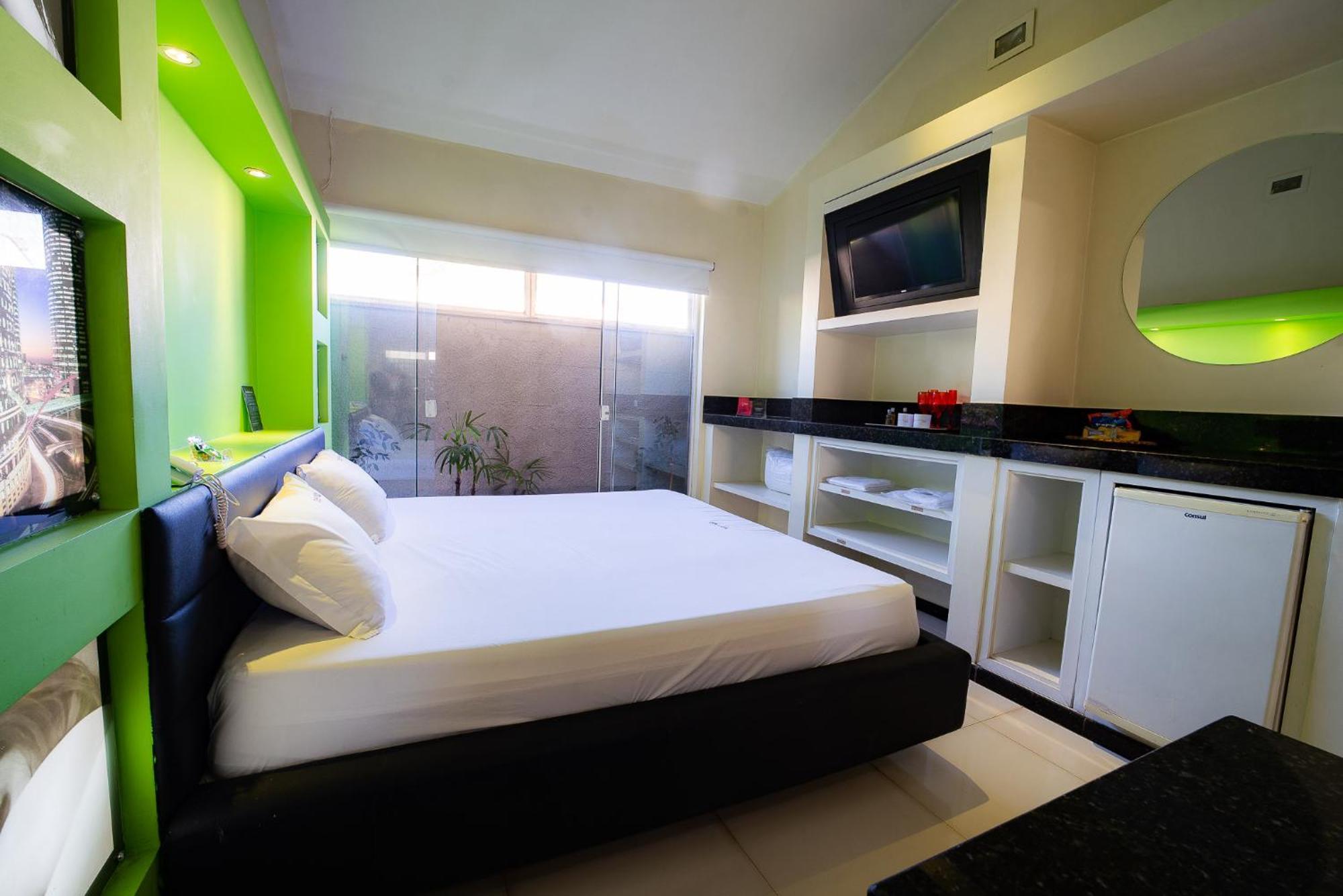 Motel Platinum Λοντρίνα Εξωτερικό φωτογραφία